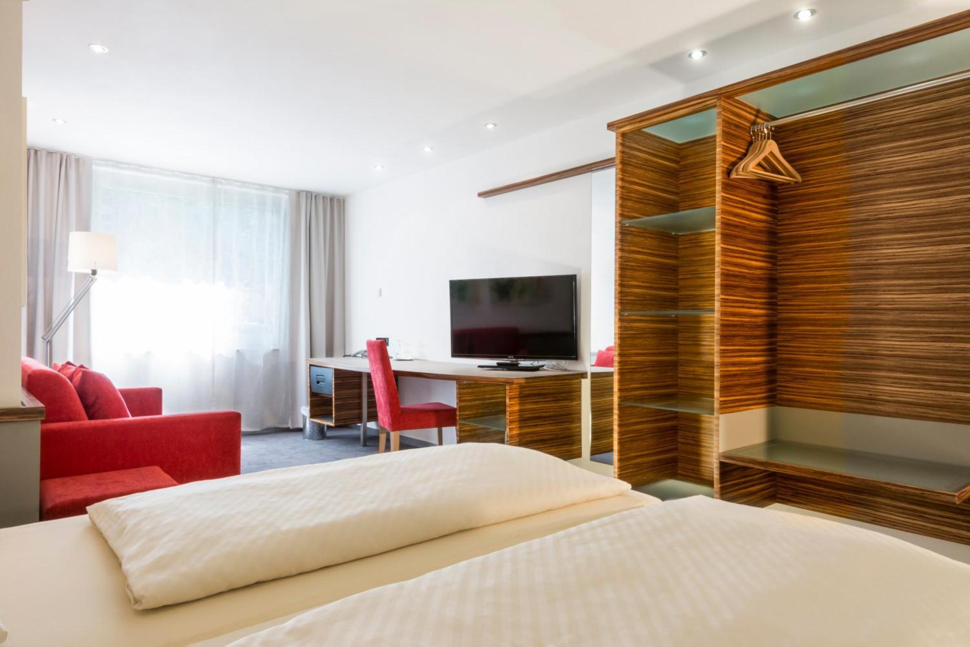 Parkhotel Schillerhoehe 마르바흐암넥카 객실 사진